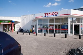 Market "Tesco" - 1100 m
